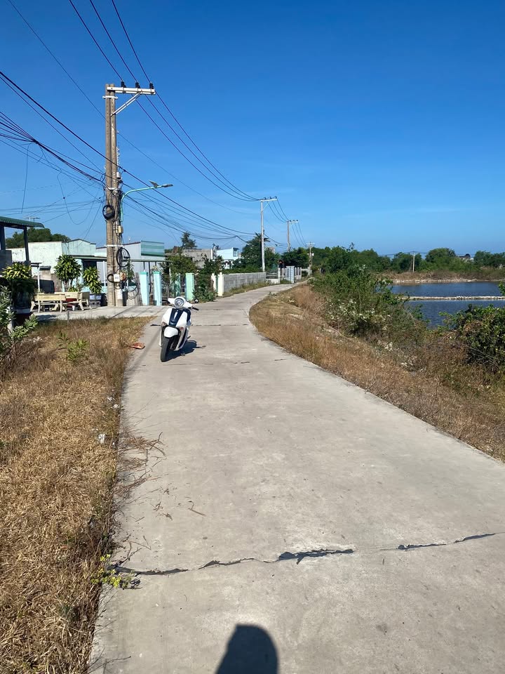 Đất nền nghỉ dưỡng tại La Gi 1850m² giá 5 tỷ - Cách biển chỉ 300m!