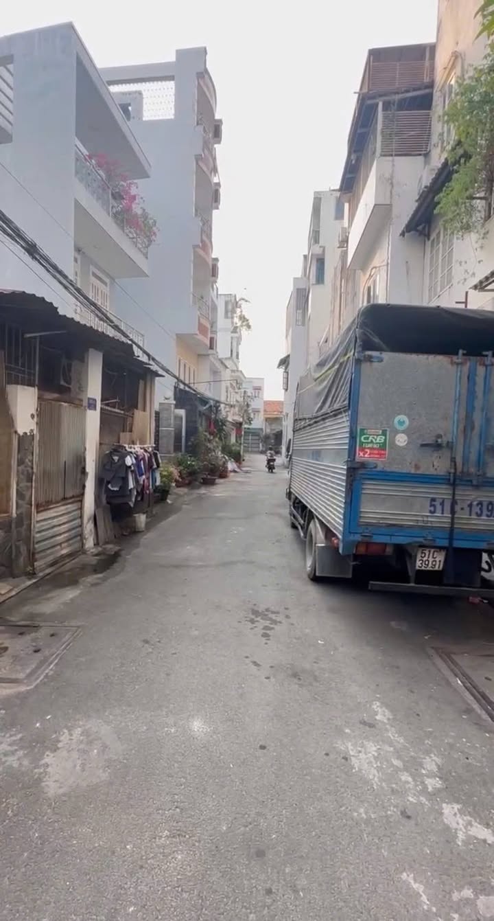 Nhà hẻm xe hơi 6m Lê Sát, Tân Quý 52m² giá 6,5 tỷ - Tiện ích đầy đủ không thiếu thứ gì!