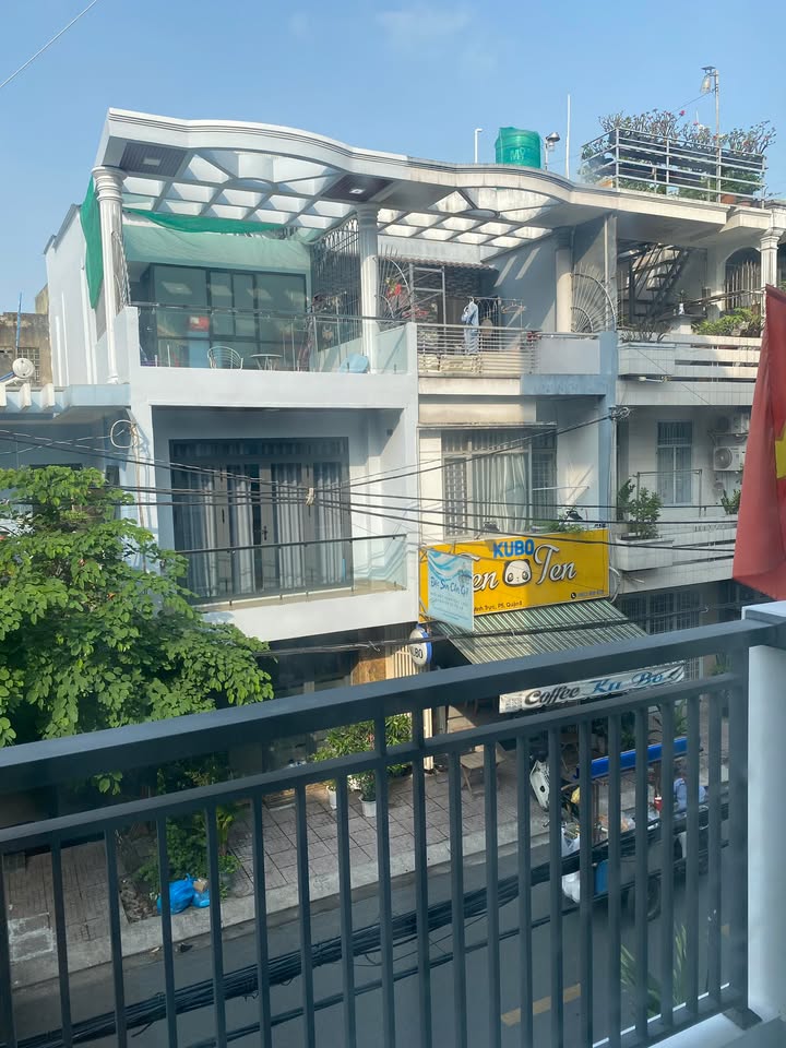 Nhà 60m² hẻm ô tô Phạm Văn Bạch, Tân Bình - Giá 4 tỷ, sổ riêng chính chủ!