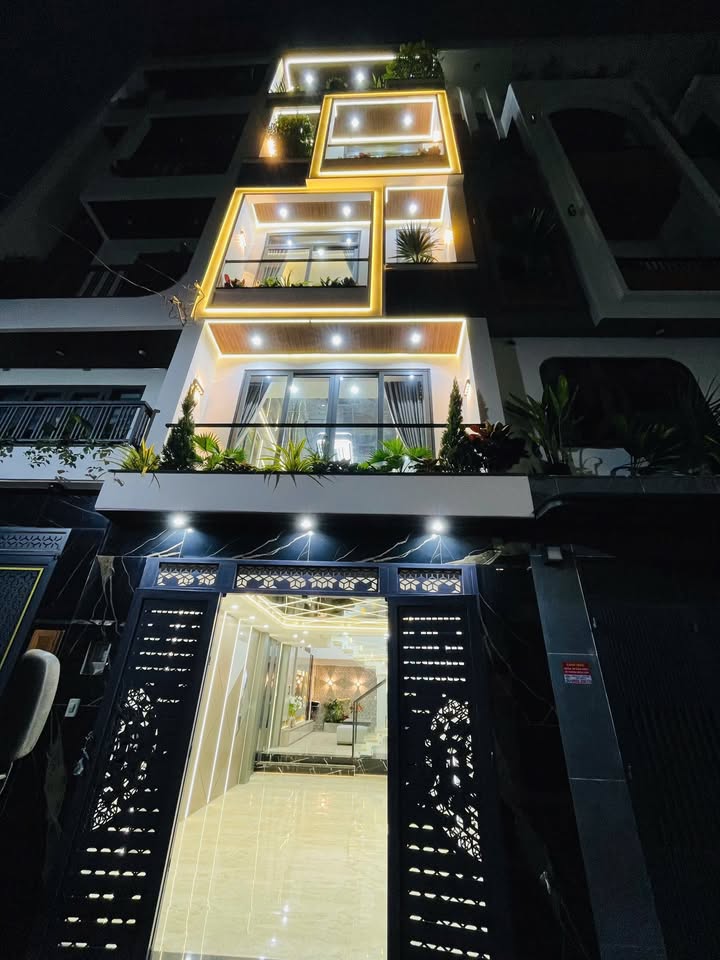 Townhouse 5 tầng Thạnh Xuân 56m² giá 6.98 tỷ - Sẵn sàng vào ở ngay!