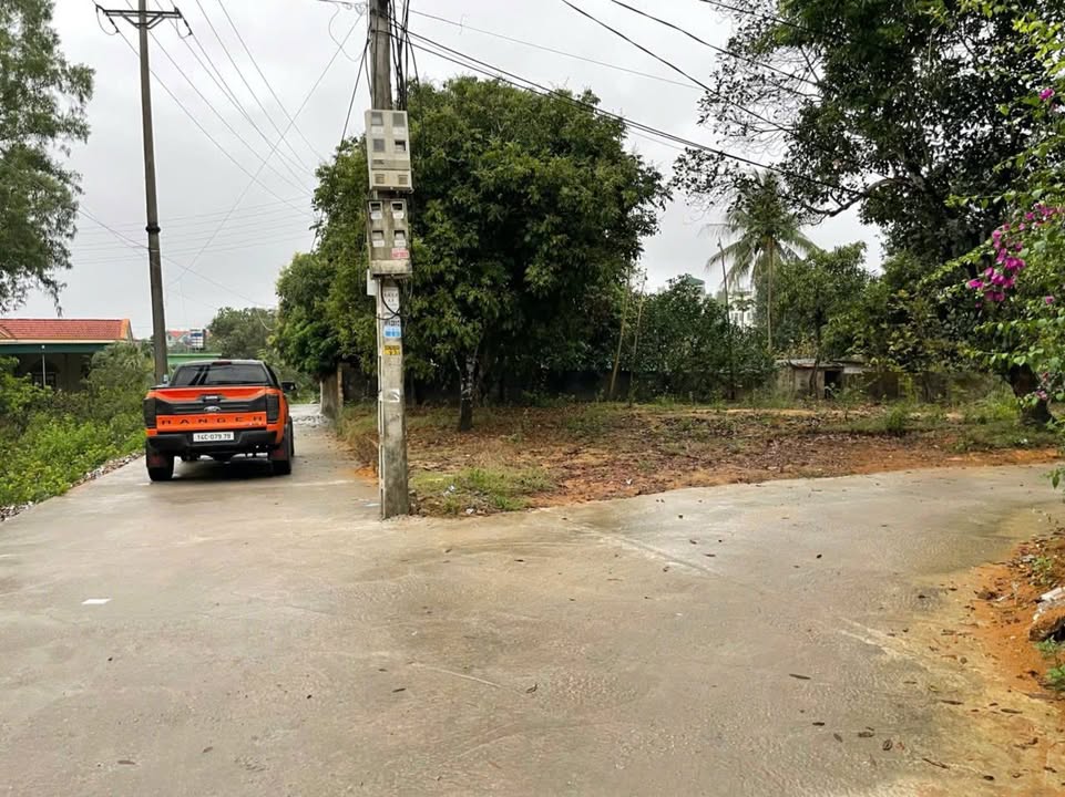 Đất nền lô góc 2 mặt tiền phố Cây Sầm, Quảng Yên 101m² giá 1 tỷ - Đầu tư sinh lời ngay!