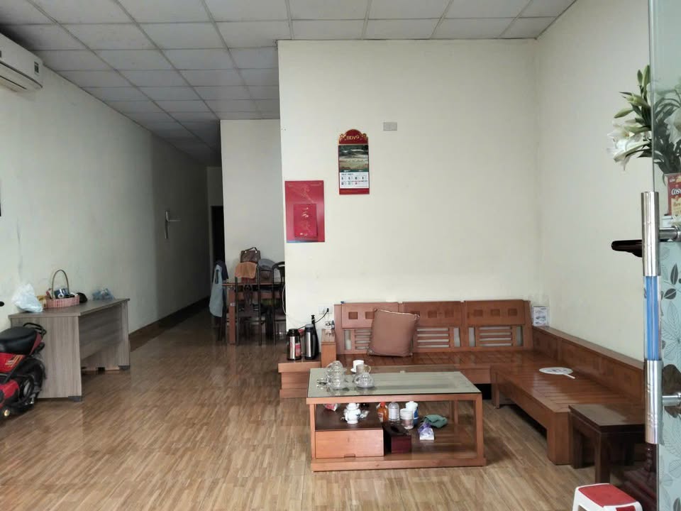 Nhà cho thuê phố Bà Triệu 60m² giá 3.5 triệu - Vị trí thuận lợi gần chợ