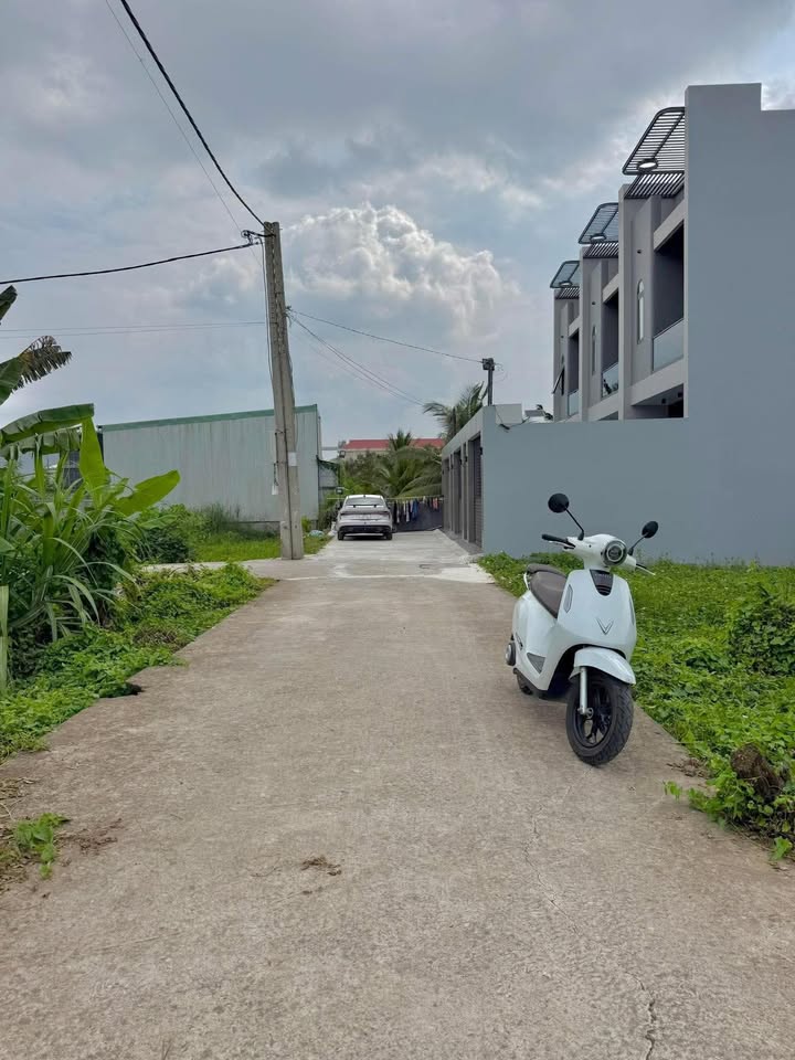 Đất thổ cư gần Caffe Amazing, Bình Tạo A, 108m² giá 1.1 tỷ - Sổ đỏ chính chủ!