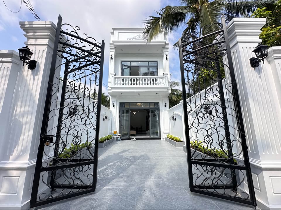 Nhà mặt tiền Đường Nhựa Đạo Thạnh 125m² giá 3.79 tỷ - Vị trí thuận lợi gần AEON Mỹ Tho!