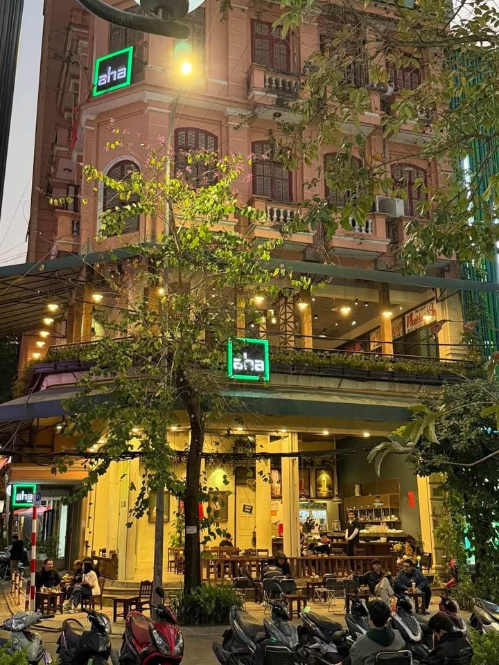 Nhượng quán ăn 2 mặt tiền phố Lò Đúc, 60m² giá 420 triệu - Kinh doanh sầm uất!