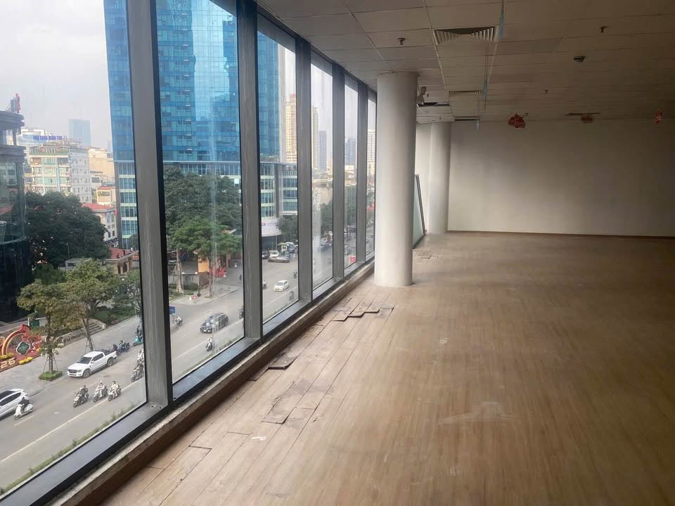 Cho thuê văn phòng 230m² tại Lê Văn Lương - Giá chỉ 71.76 triệu/tháng!