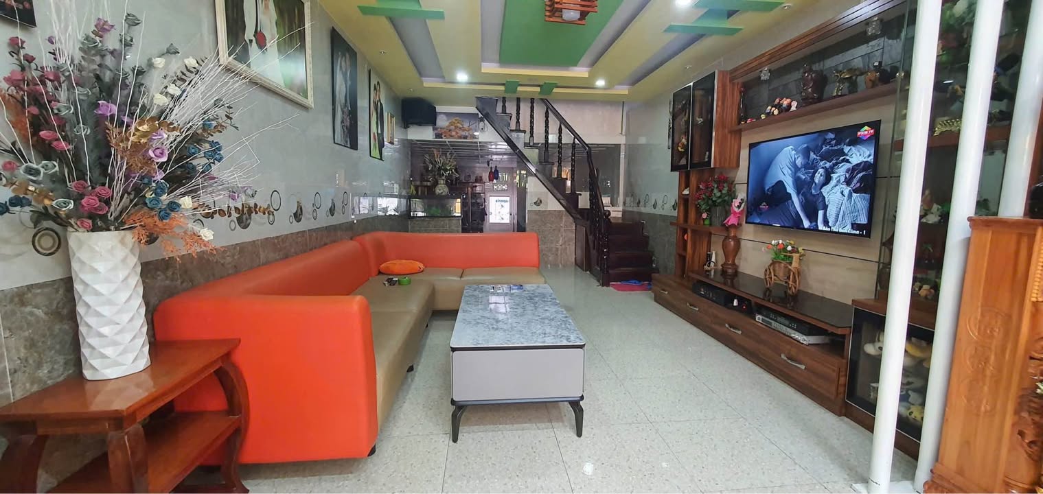 Nhà mặt tiền Yersin, P10 Đà Lạt 48m² giá 6.8 tỷ - Kinh doanh tốt, an ninh cao!