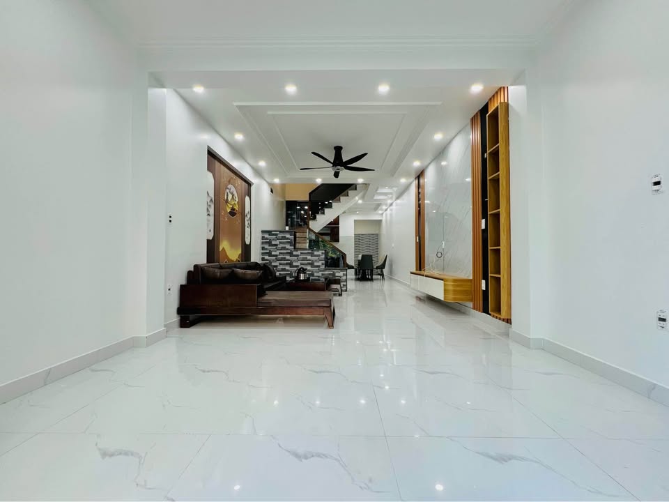 Nhà phố Thiên Lôi, An Biên 55m² giá 3.79 tỷ - Ô tô đỗ cửa, nội thất đầy đủ!