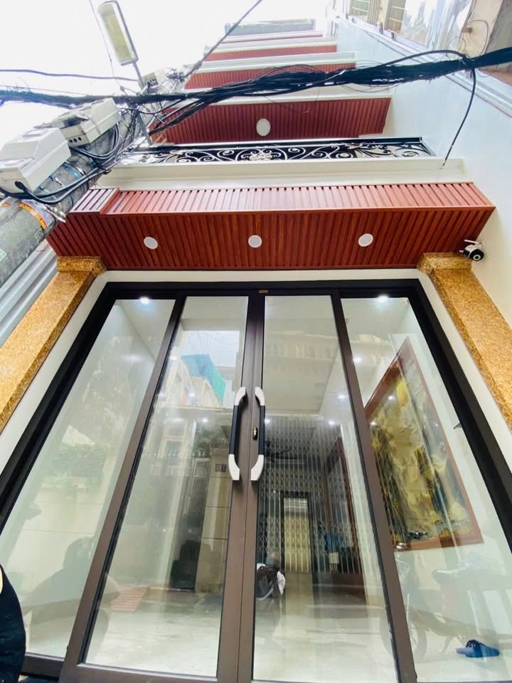 Nhà phố Hoàng Mai 46m² giá 14.6 tỷ - Nhà mới xây, thang máy hiện đại!