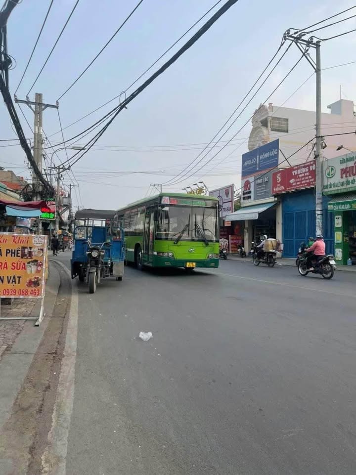 Nhà mặt tiền Trịnh Thị Miếng, Hóc Môn 30m² giá 1.9 tỷ - Kinh doanh sầm uất!