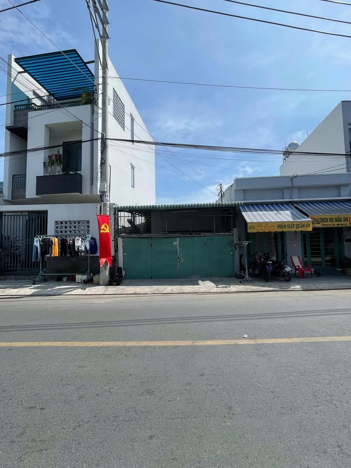 Nhà mặt tiền Bùi Thị Lùng, Hóc Môn 72m² giá 5.3 tỷ - Kinh doanh sầm uất!