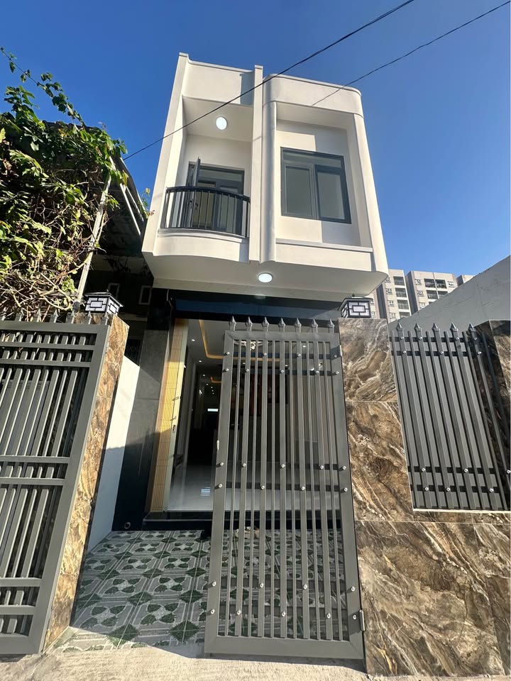 Nhà mặt tiền đường Tây Sơn, Phường Quang Trung, 62.4m² - Sẵn sàng ở ngay!