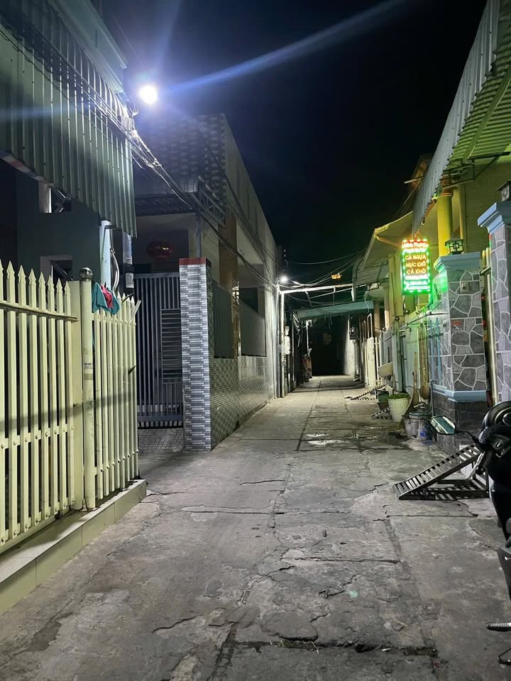 Nhà bán tại Thị trấn Long Hải, Huyện Long Đất, 83m², Giá 1.37 tỷ - Cơ hội đầu tư hấp dẫn!