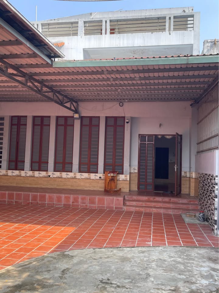 Nhà riêng Phường Bình Chuẩn 176m² giá 3.8 tỷ - Sổ hồng riêng, cho thuê 7 triệu/tháng!