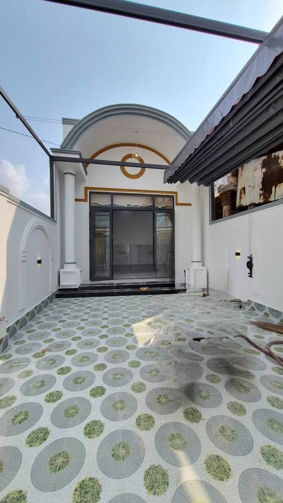 Nhà mới hoàn thiện KP Hiệp Thạnh, 145m² giá 2.3 tỷ - Sẵn sàng vào ở ngay!