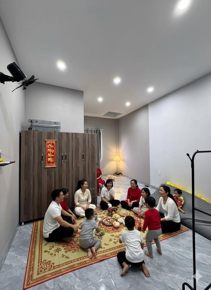 Nhà mặt tiền kinh doanh Phường Hòa Hiệp 100m² giá 3 tỷ - Thiết kế hiện đại, sẵn sàng vào ở!