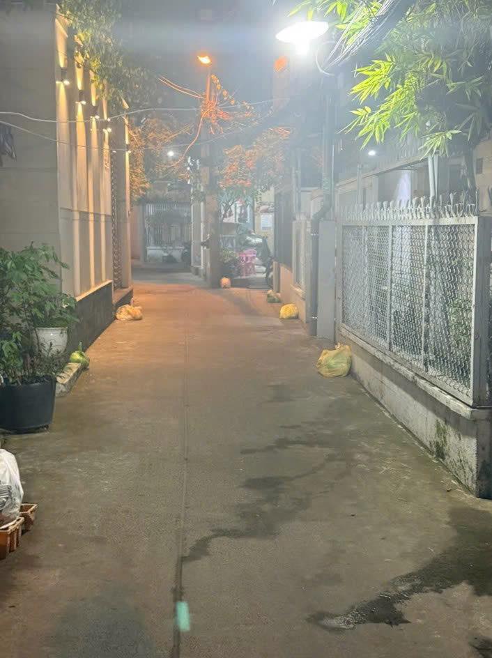 Nhà phố Lê Hồng Phong Quận 5 28m² giá 6.5 tỷ - Thiết kế hiện đại, tiện nghi đầy đủ!