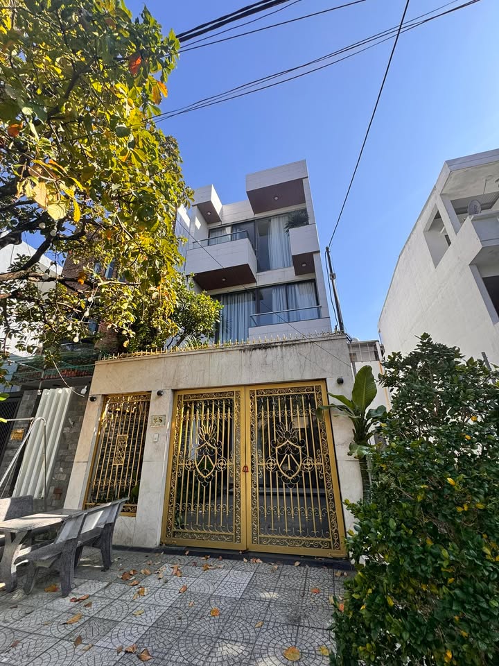 Nhà đẹp 3 tầng KĐT Nam Việt Á 100m² giá 14.5 tỷ - Sát sông, khu vực thông thoáng!