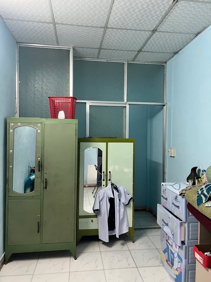 Nhà 1/Đường 339, Phường Phước Long B, 13.4m² giá 2 tỷ - Vị trí đắc địa gần chợ!