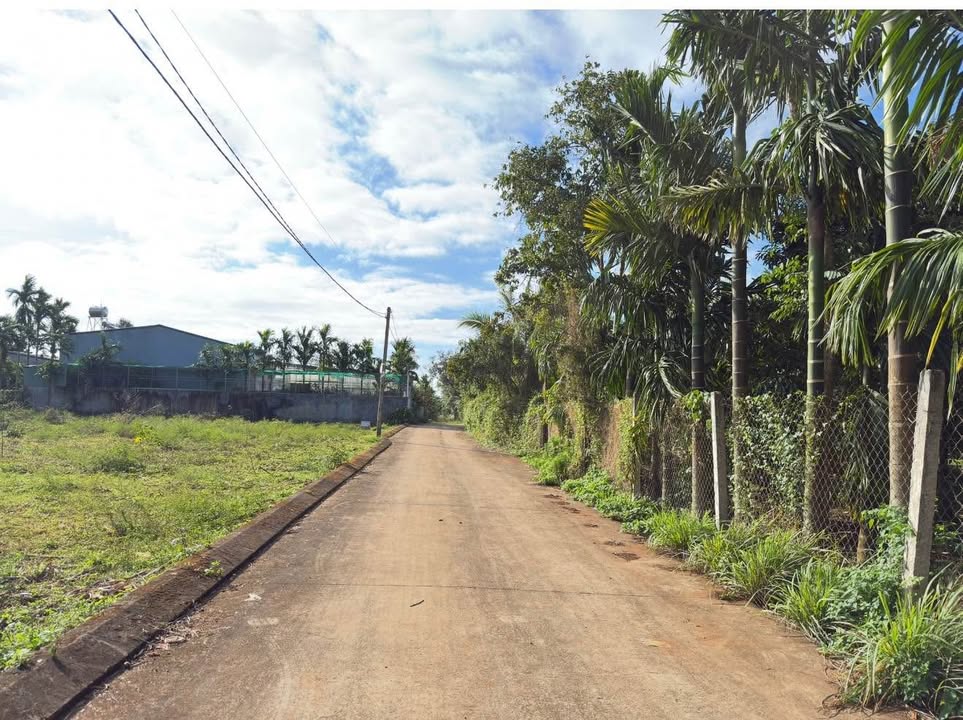 Đất nền Phường Tân An 100m² giá 1.1 tỷ - Đối diện Uỷ ban ETu