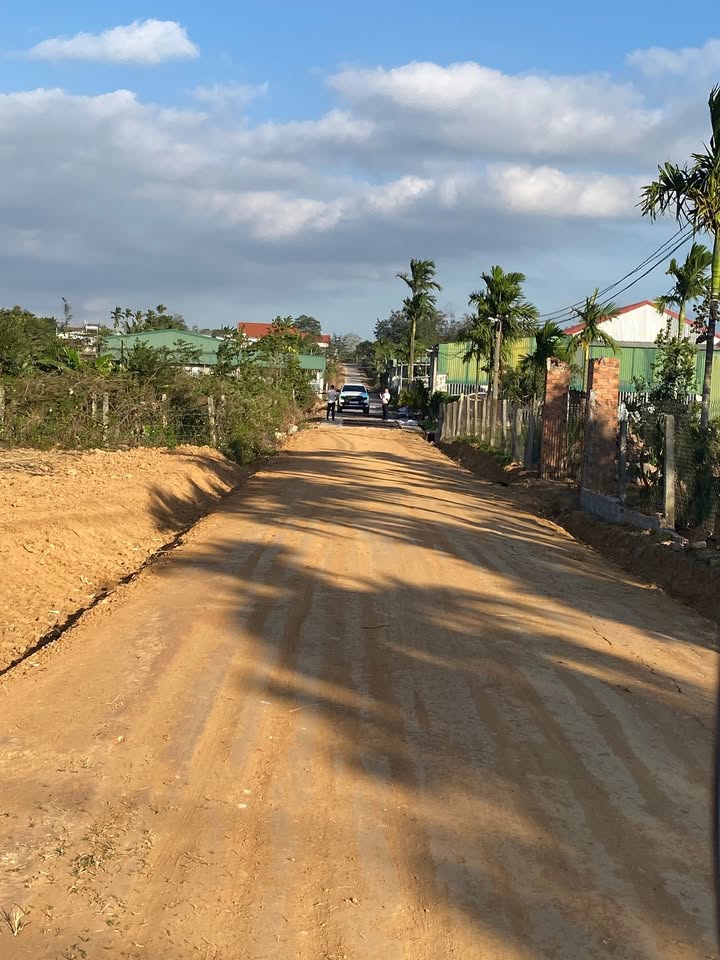 Đất nền liền kề xã Ea Knốp 184m² giá 300 triệu - Cơ hội đầu tư tuyệt vời!