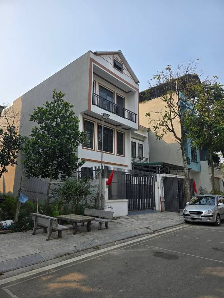 Nhà 3 tầng tại Khu Tỉnh Uỷ, Vĩnh Yên 106m² giá 5 tỷ - Không gian yên tĩnh lý tưởng cho gia đình!