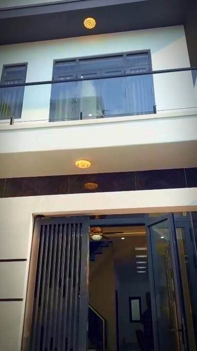 Nhà mới xây tại hẻm 220 Đường Cách Mạng Tháng 8, 72.5m² giá 3.68 tỷ - Tặng nội thất cao cấp!