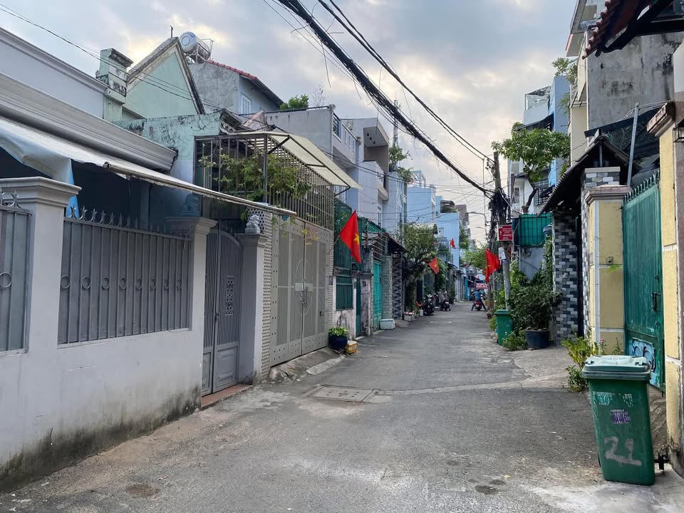 Nhà Phước Long B, Thủ Đức 106m² giá 8 tỷ - Vị trí đỉnh cao, đầy đủ tiện nghi!