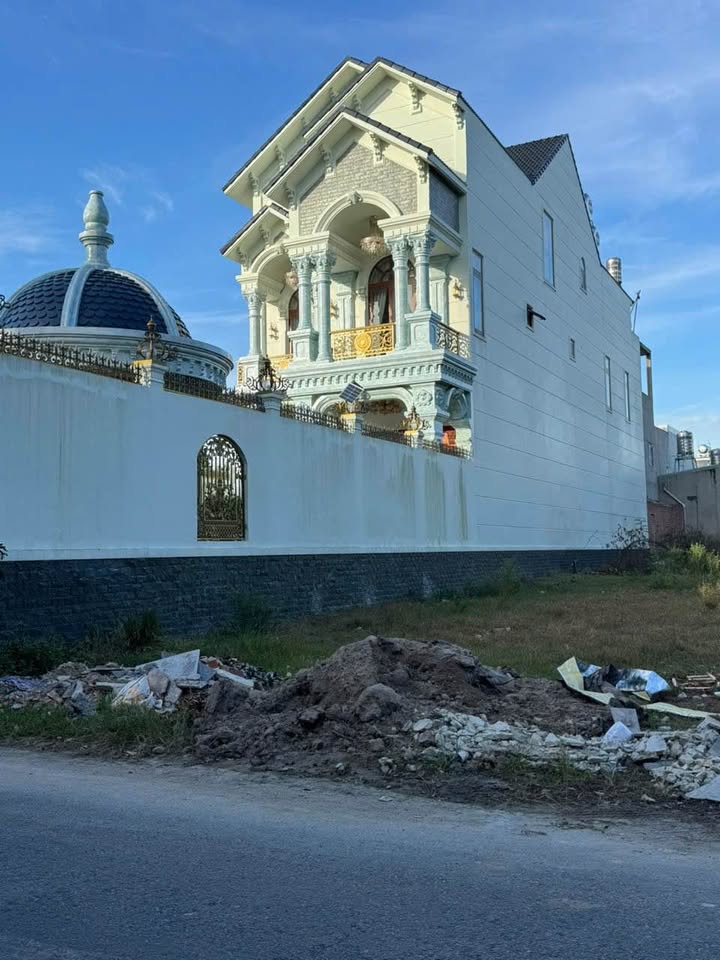 Đất mặt tiền đường DX005, Phường Phú Mỹ, 5m² giá 3.9 tỷ - Cơ hội đầu tư hấp dẫn!