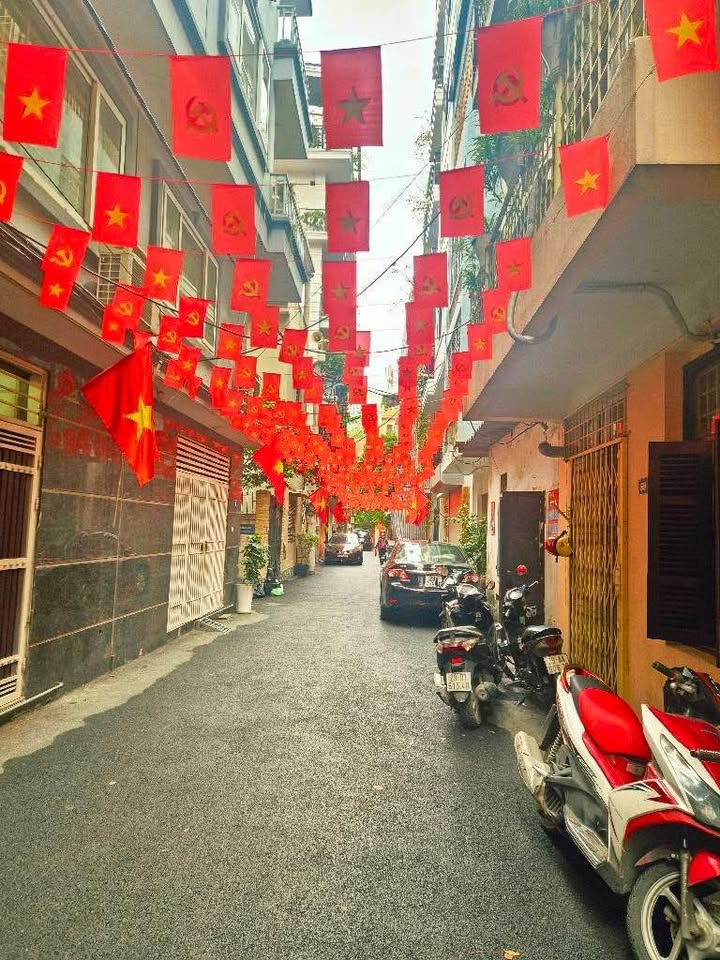 Nhà Nguyễn Ngọc Nại, Quận Thanh Xuân, 94m², giá 33.5 tỷ - Ô tô đỗ cửa, khu vực VIP!