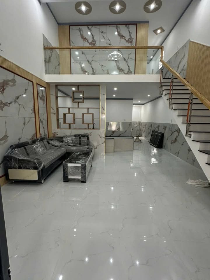 Nhà riêng Tân Hiệp 75m² giá 1.18 tỷ - Vị trí đẹp gần Ủy ban và trường học!