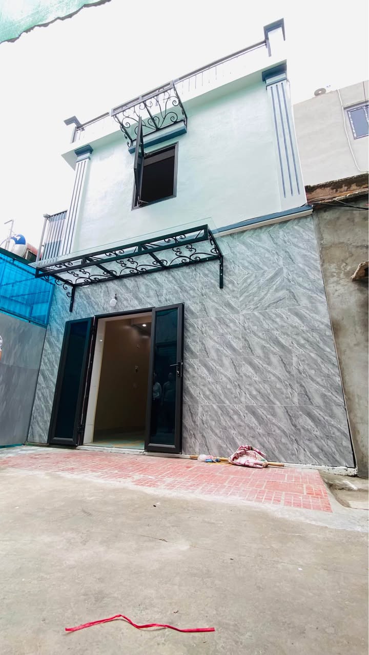 Nhà 2 Tầng Đẹp Nguyễn Đức Cảnh 50m² giá 1 tỷ - Sẵn sàng vào ở ngay!