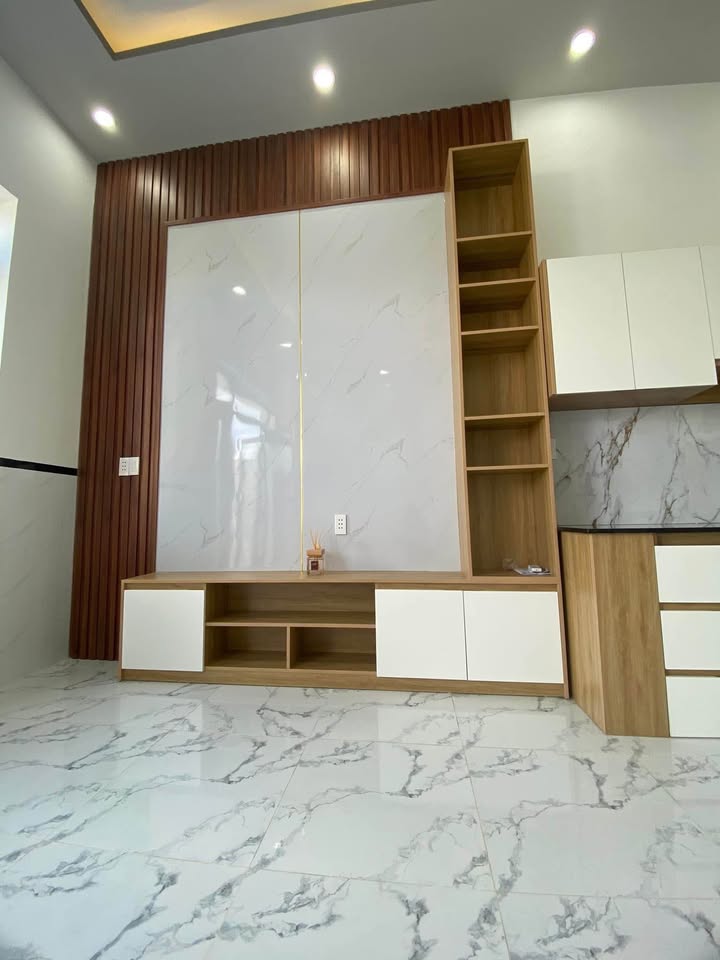 Nhà mới Long Hải 82m² giá 2 tỷ - Gần biển, tiện ích đầy đủ!