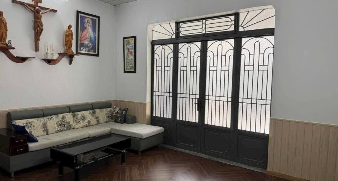 Nhà riêng hẻm Nguyễn Tri Phương, Bảo Lộc 331m² giá 2.65 tỷ - Sân vườn đầy trái cây!