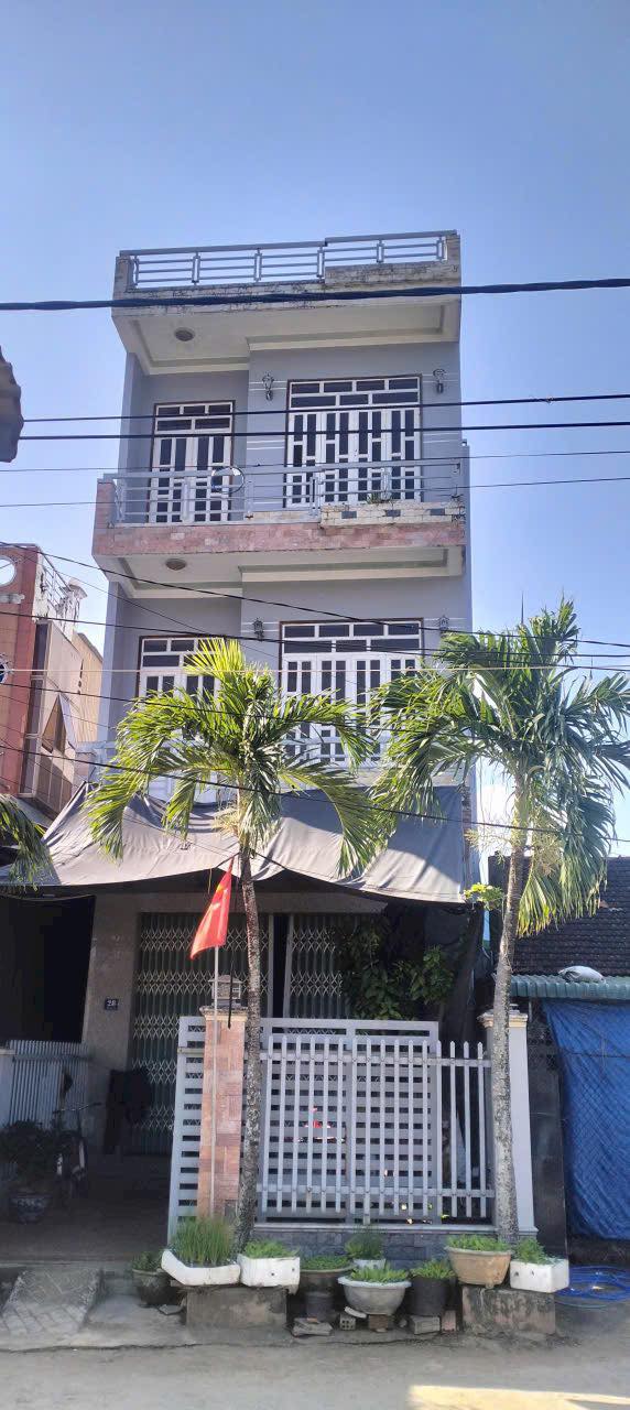 Nhà 2 tấm tại Quảng trường Bồng Sơn, 127m² giá 2 tỷ - Cơ hội đầu tư hấp dẫn!