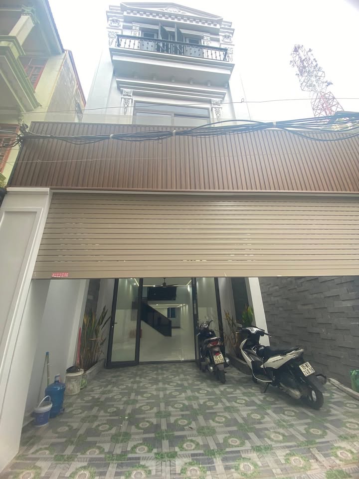 Nhà riêng 130m² tại Văn Cao, Hải Phòng - Giá chỉ 6 tỷ, thiết kế hiện đại!