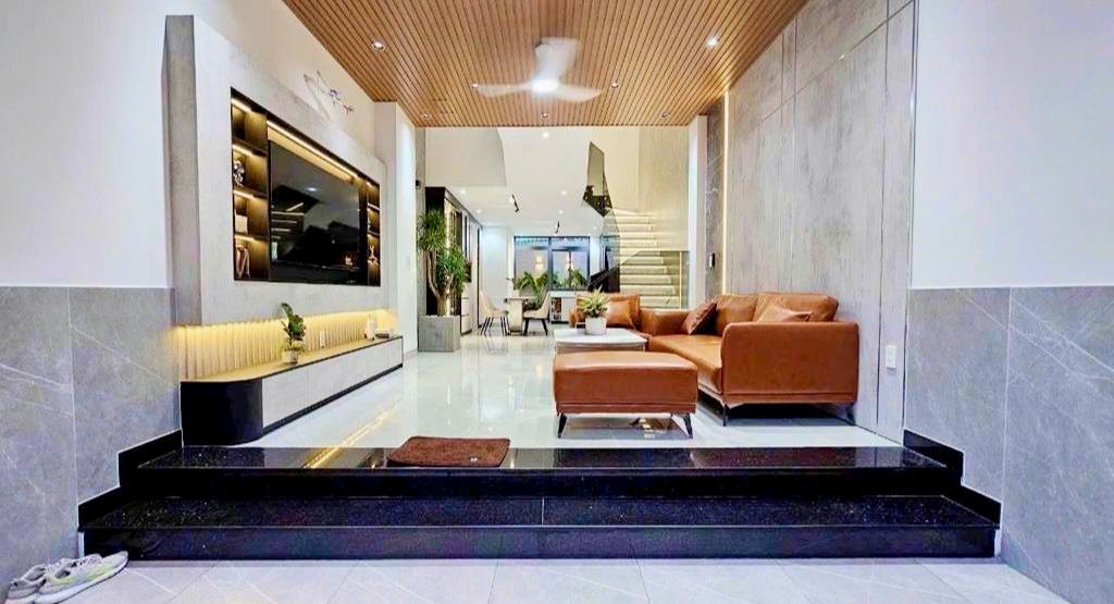 Nhà phố 3 tầng Trần Trọng Cung 74m² giá 8 tỷ - Full nội thất, sẵn sàng ở ngay!