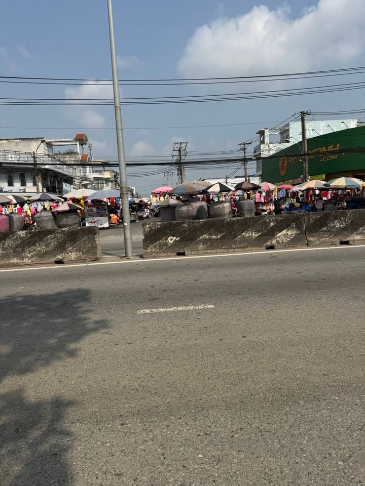 Nhà xưởng mặt tiền đường Nguyễn Trung Trực, Bến Lức 419m² - Cơ hội đầu tư tuyệt vời!