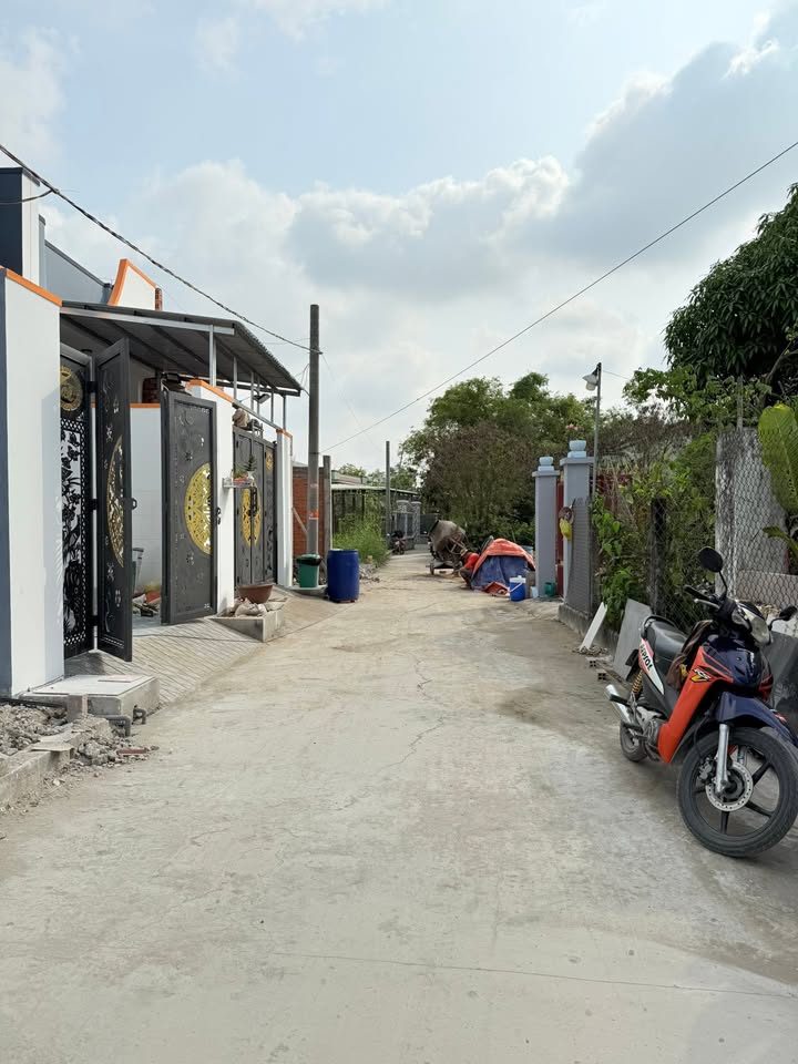 Nhà cấp 4 Phước Lý, Tây Ninh 96m² giá 1.38 tỷ - Sổ hồng chính chủ, tiện ích đầy đủ!