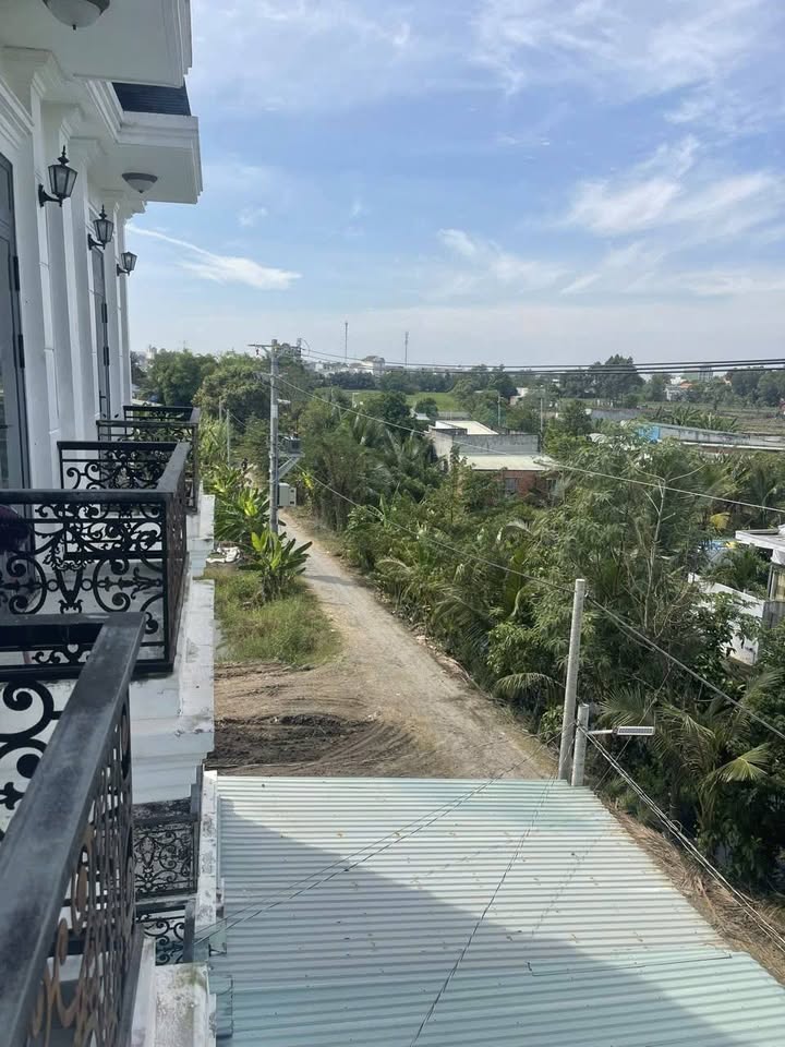 Nhà phố Ấp Long Thạnh, Cần Giuộc, 83m² giá 2.6 tỷ - Chính chủ bán gấp!