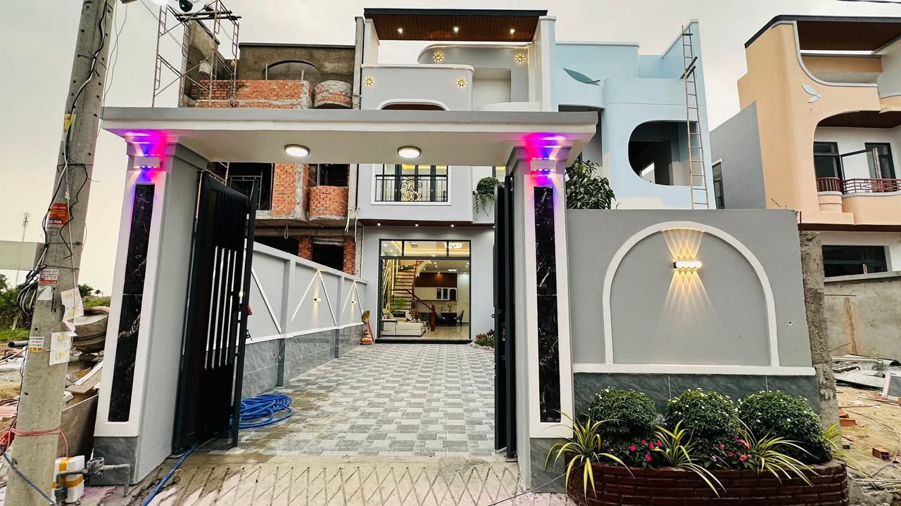 Nhà sân vườn Long Thượng 265m² giá 3,95 tỷ - Đã hoàn công, 2 mặt tiền!