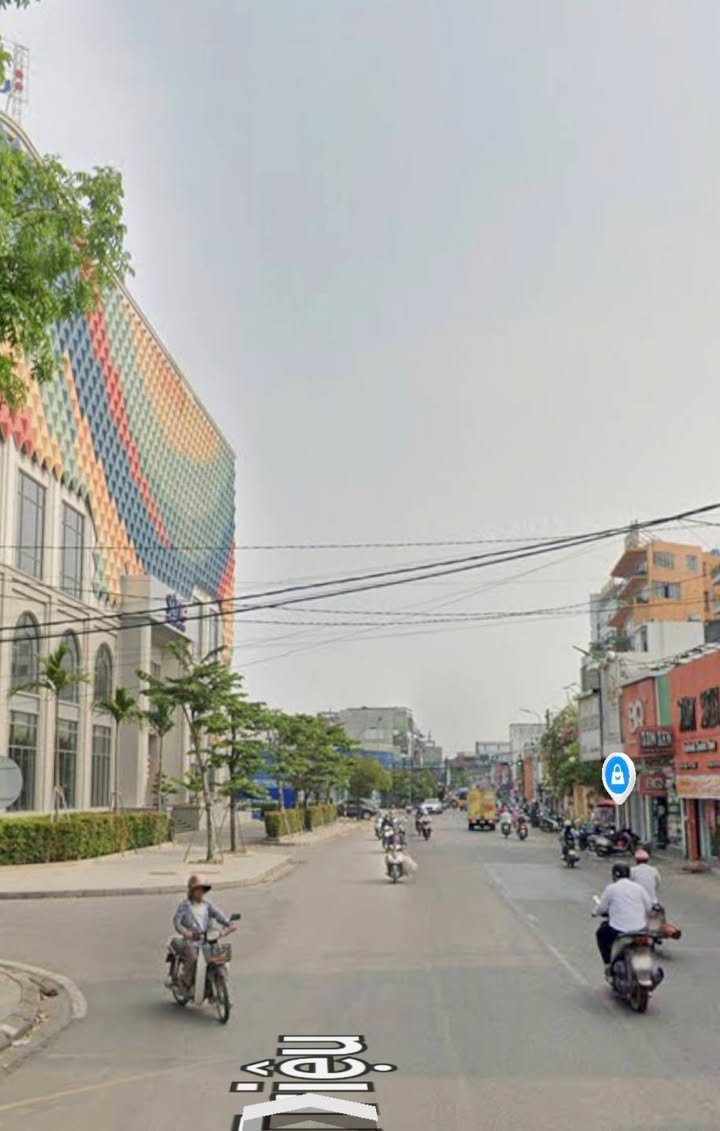 Mặt tiền 5 tầng Bà Triệu, 60m² giá 12 tỷ - Vị trí đắc địa gần siêu thị GO BigC!