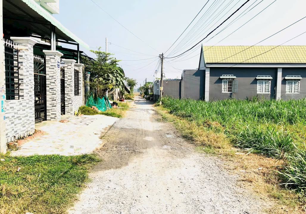 Đất thổ cư 96m² tại ấp 4, Tân Thạnh Đông, Củ Chi - Giá 1.7 tỷ, vị trí đẹp!