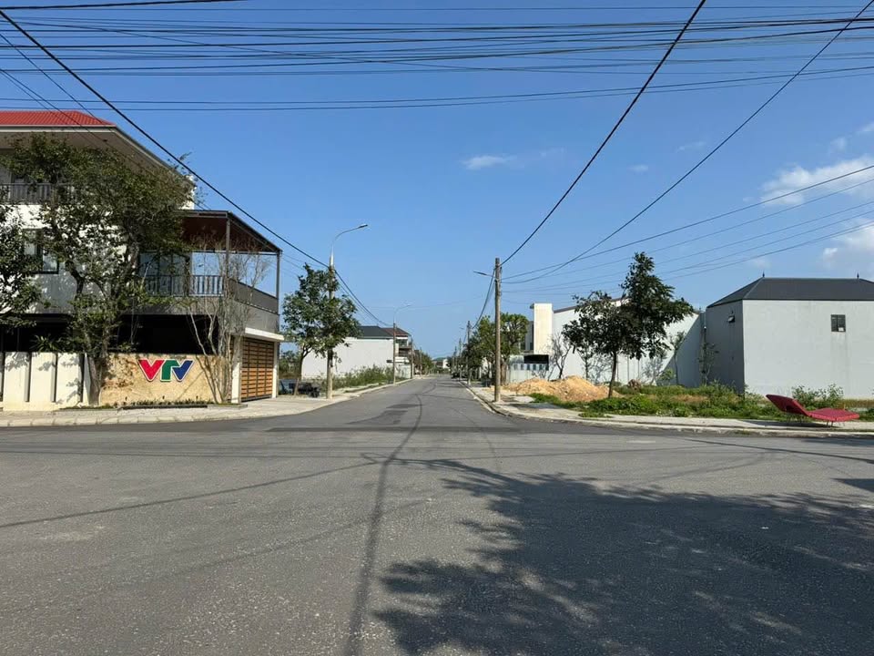 Đất nền QH Nam Nguyễn Du 150m² giá 4.4 tỷ - Vị trí đắc địa, giao thông thuận lợi!