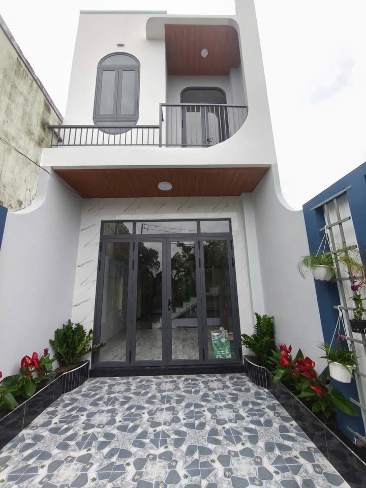 Nhà lầu Ấp 3B, Phường Đạo Thạnh, 84m² giá 2.25 tỷ - Dọn vào ở ngay!