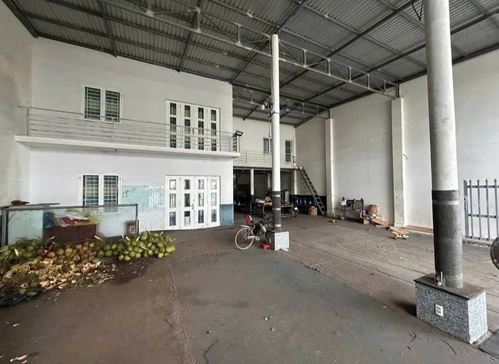 Nhà mặt tiền Tỉnh lộ 885, Huyện Giồng Trôm 431m² - Giá chỉ 3.8 tỷ, thuận tiện kinh doanh!