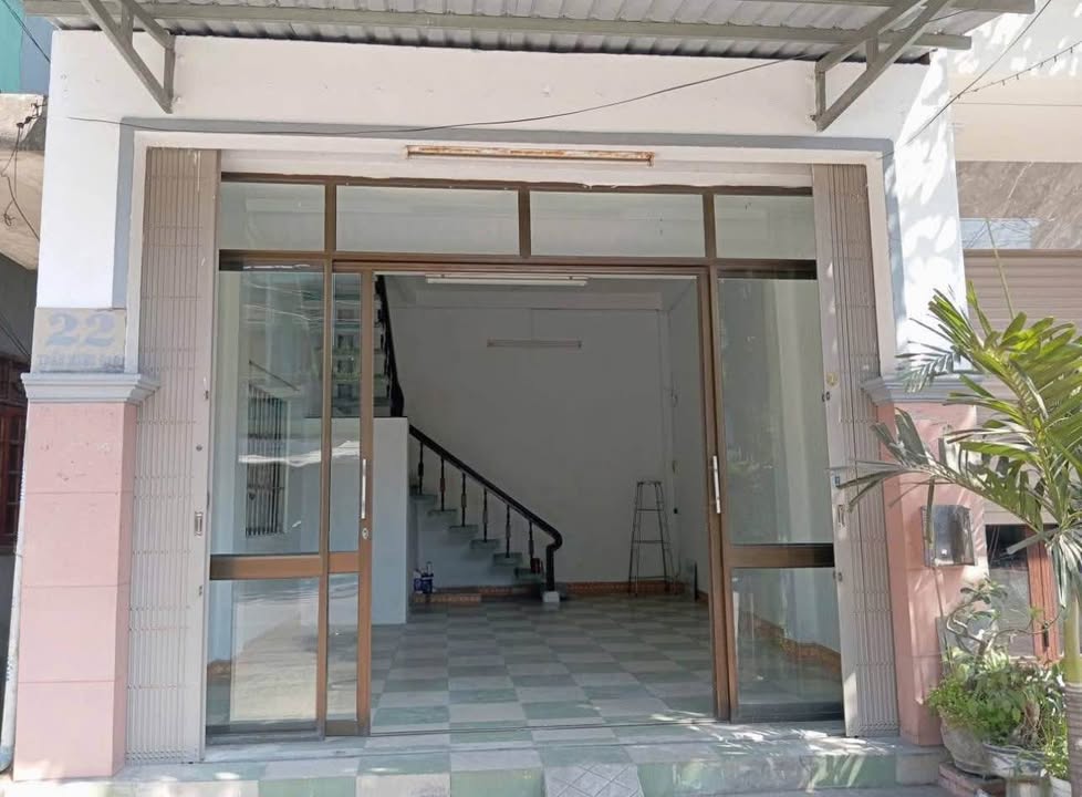 Nhà mặt tiền Trần Hưng Đạo, Quy Nhơn 33m² giá 3.4 tỷ - Kinh doanh lý tưởng!