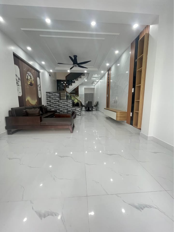 Nhà 4 tầng Phường Kênh Dương, Hải Phòng, 55m² giá 3.79 tỷ - Ô tô đỗ cửa ngày đêm!