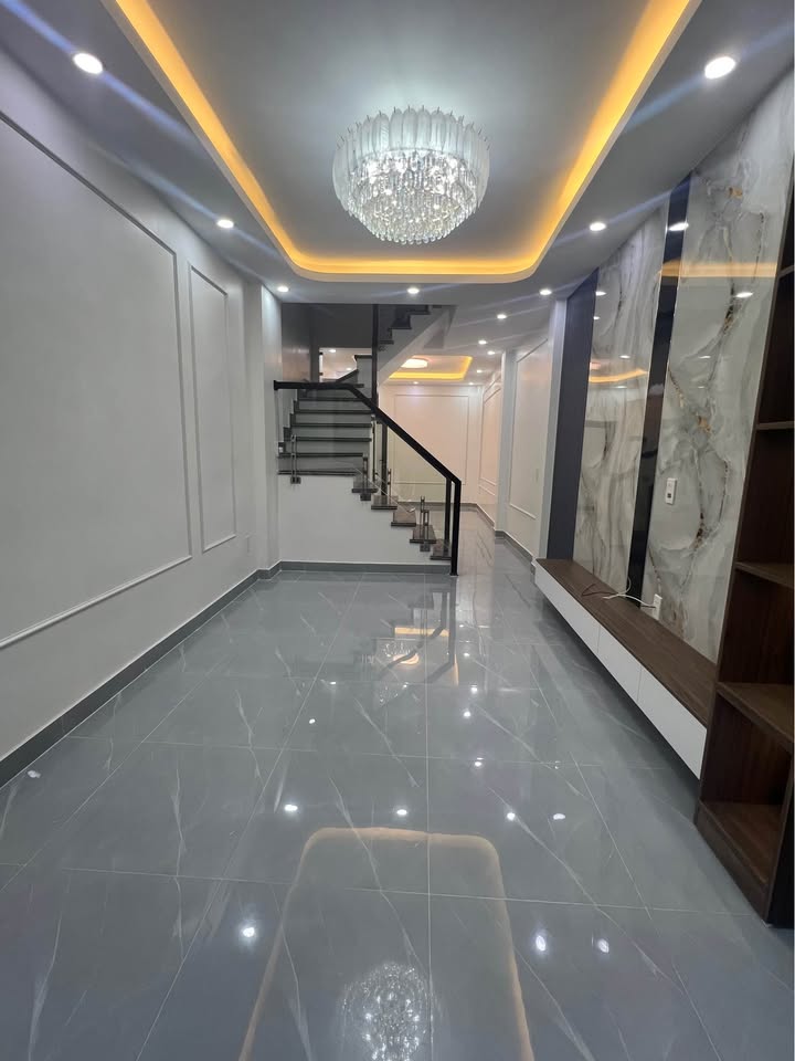 Nhà phố Trại Chuối Hồng Bàng 34.6m² giá 3.4 tỷ - Thiết kế hiện đại, sẵn sàng vào ở!