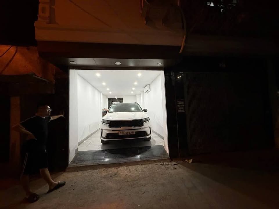 Nhà riêng Vương Thừa Vũ, 42m², 5 tầng - Kinh doanh tốt, chính chủ!